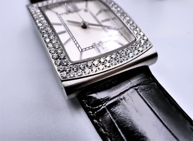 ブランド品の腕時計の遺品整理は相続放棄時に要注意