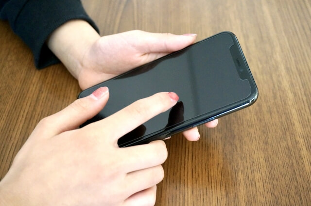 故人のスマホロックを解除する手段とは？トラブル回避のポイントも解説