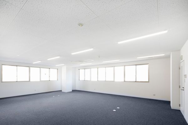 事業所・工場・オフィスから出る蛍光灯は「産業廃棄物」