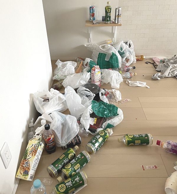 守山区　散らかった部屋の片付け　作業前