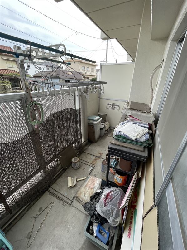 中村区にて退去に伴うベランダの不用品回収
