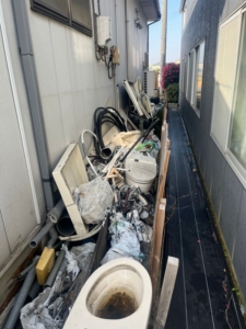 建屋外周片付け前