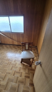 ２階洋間作業前　少量