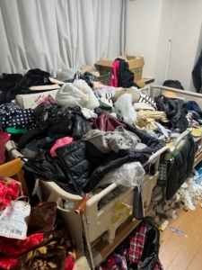 ゴミ屋敷介護ベッド