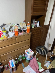ゴミ屋敷キッチン片付け前