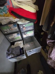 収納ケースの中も整理させて頂きます。
