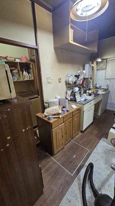 キッチン作業前画像